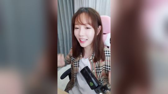 我在斗鱼看珂珂宝丶直播颜值