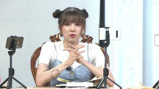 黑板君爱喝酸奶发布了一个斗鱼视频2019-09-27