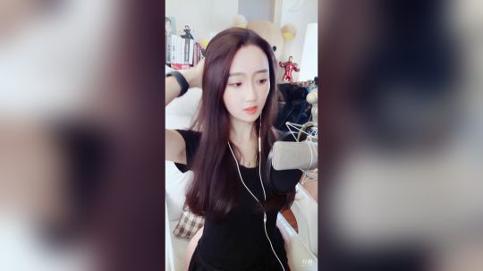 登月团丶离去发布了一个斗鱼视频2019-09-27