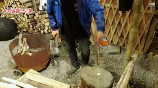 晚上9.30开播年度冲鸭(≧ω≦)/ 2019-09-28 21点场