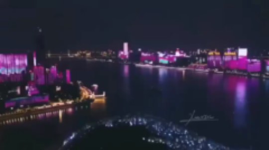 正义的左左酱发布了一个斗鱼视频2019-09-30