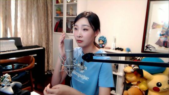 黑板君爱喝酸奶发布了一个斗鱼视频2019-09-30