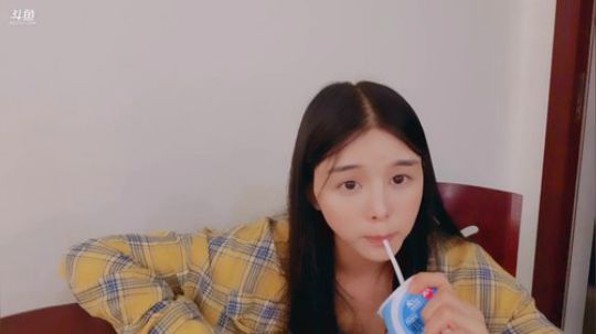 HHHISHHH发布了一个斗鱼视频2019-10-01