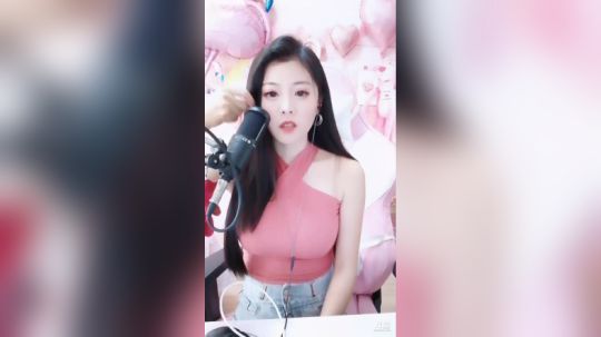 我在斗鱼看可爱christina直播颜值