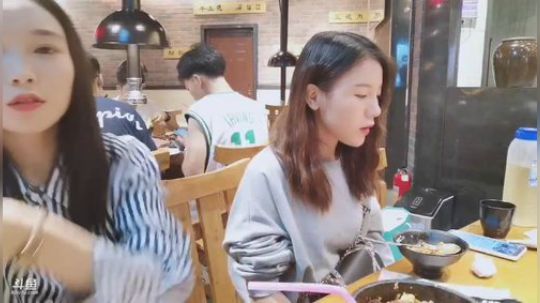 菜菜的瓜皮帽发布了一个斗鱼视频2019-10-02