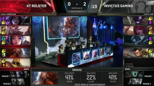 我在斗鱼看英雄联盟赛事直播英雄联盟