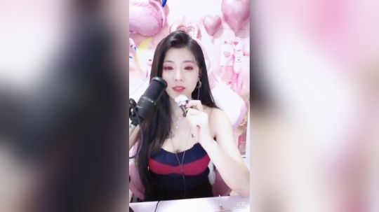 我在斗鱼看可爱christina直播颜值
