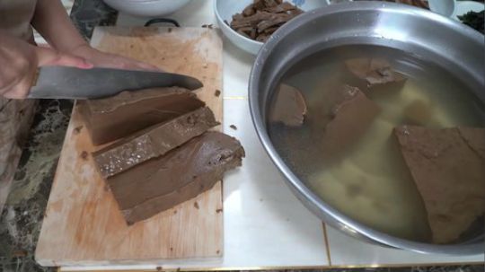 韩国兴森一家人，橡子果冻和葱煎饼