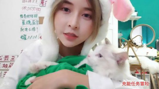 火轮星丶瓜小皮发布了一个斗鱼视频2019-10-04