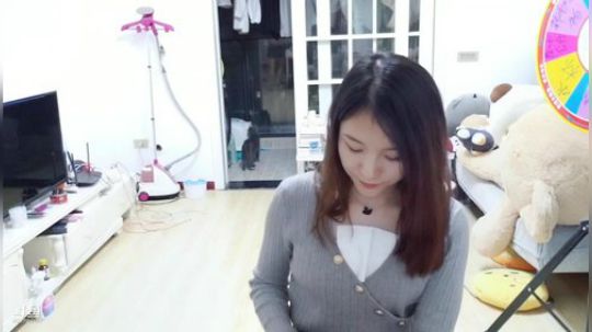 肖淑洁生命中的光和盐发布了一个斗鱼视频2019-10-05