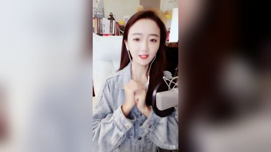 登月团丶离去发布了一个斗鱼视频2019-10-06