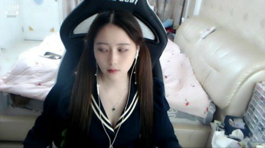 我在斗鱼看萌面酥直播英雄联盟