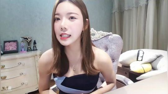 小姨子：只想开心做直播 2019-10-08 19点场