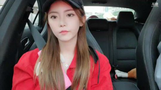 格莱美发布了一个斗鱼视频2019-10-09