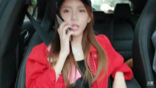 菜菜的瓜皮帽发布了一个斗鱼视频2019-10-09