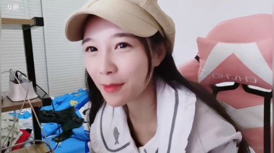 肖淑洁生命中的光和盐发布了一个斗鱼视频2019-10-09
