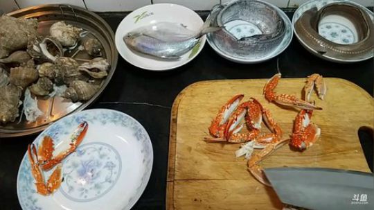 丿Good丶发布了一个斗鱼视频2019-10-10