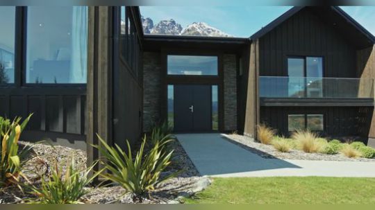 Luxury Home？ _ 皇后镇优美现代别墅