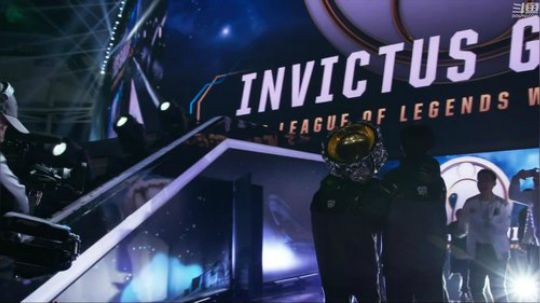 Smlia丶卡布奇诺发布了一个斗鱼视频2019-10-12