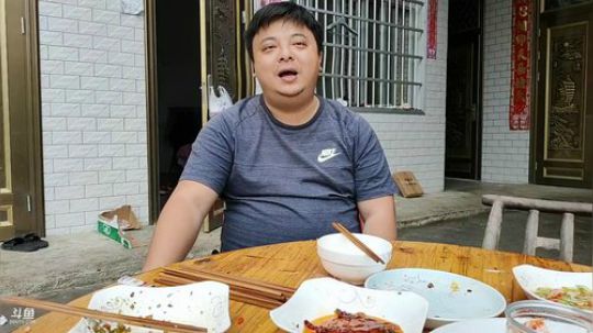 科头溜子发布了一个斗鱼视频2019-10-12
