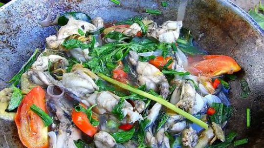 【失踪猴子回归】  铁锅炖牛蛙