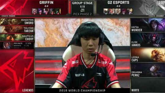 我在斗鱼看英雄联盟赛事直播英雄联盟