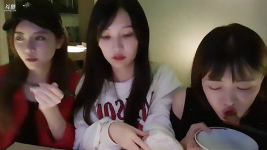 骆歆： 吃饭去喽 2019-10-09 18点场