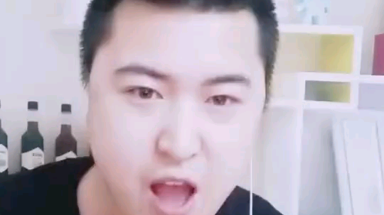回味一下，十年戎马心孤单。