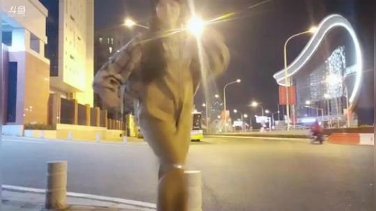 我在斗鱼看百变姑姑肖淑洁直播户外