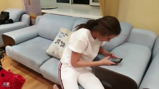 今天晚上十点半官P。 2019-10-15 19点场