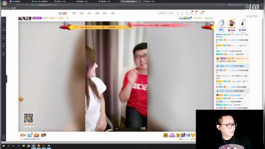 我在斗鱼看小鱼小鱼吃虾米直播户外