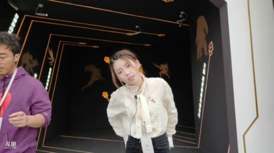 流年手中逝发布了一个斗鱼视频2019-10-16