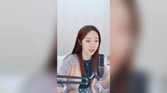 花街灯如昼zz发布了一个斗鱼视频2019-10-17