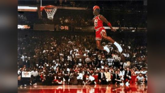 乔丹一场比赛三飞安排！