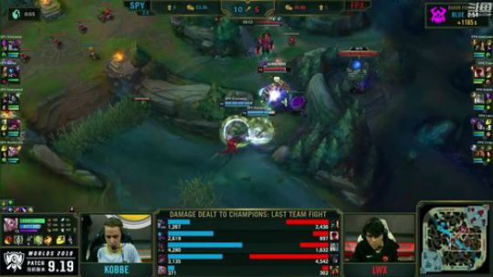 我在斗鱼看英雄联盟赛事直播英雄联盟