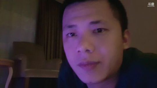 我在斗鱼看小鱼小鱼吃虾米直播户外