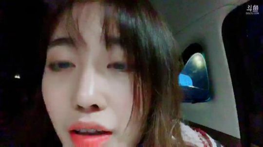 哈喽大家好我是你们的好朋友三三 2019-10-17 20点场