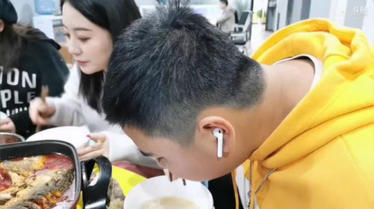 今天去录歌曲 2019-10-22 18点场