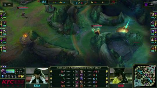 我在斗鱼看英雄联盟赛事直播英雄联盟