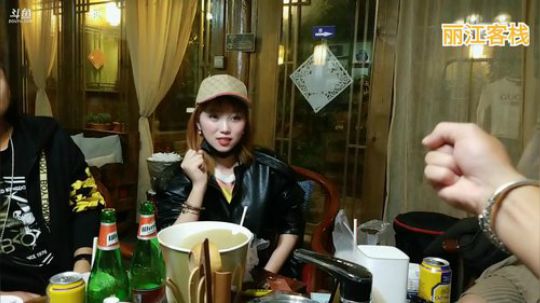 户外遛狗王飞哥发布了一个斗鱼视频2019-10-24