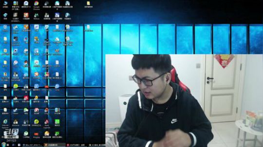 我在斗鱼看火力堂主直播户外