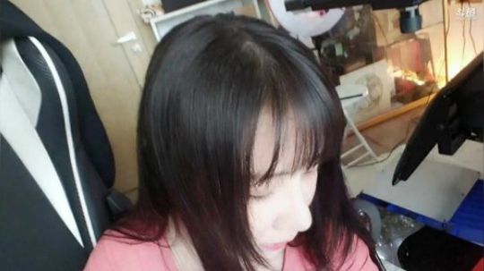 赖床女性啊啊啊 2019-10-25 14点场