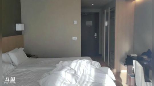 【直播时刻】淑怡：西班牙的早晨 你们好呀 20191025 16点场