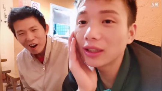 《鱼行天团》随机领你看世界 2019-10-26 23点场