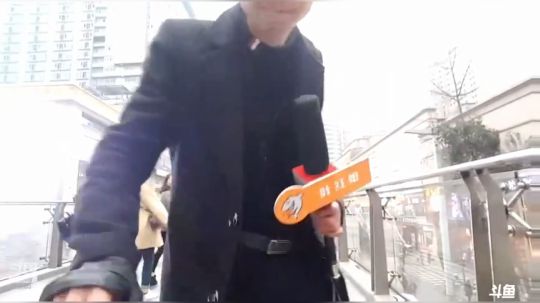 《鱼行天团》随机领你看世界 2019-10-27 06点场