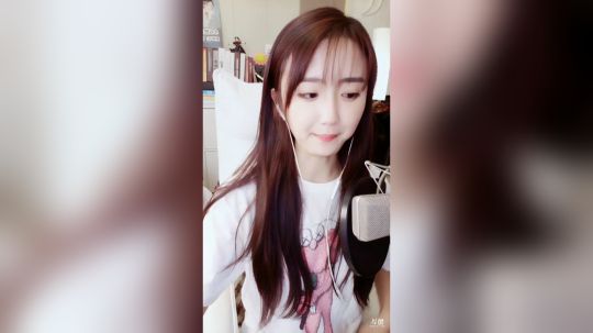 登月团丶离去发布了一个斗鱼视频2019-10-28