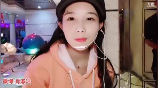 姑:在万州，美女真多噢 2019-10-19 22点场