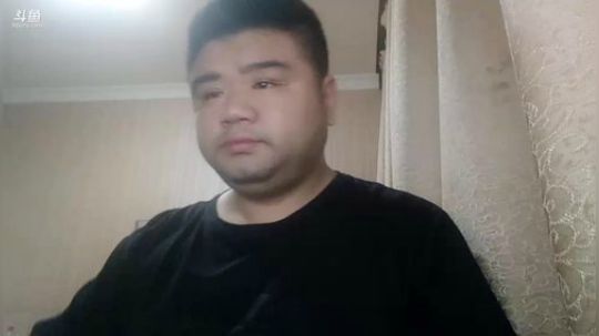 我在斗鱼看做个疯子直播户外