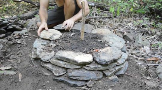【原始技术合集】澳洲小哥徒手建造  42、石堆种大薯