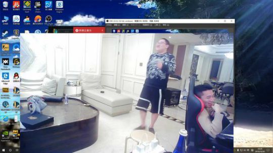 黑板君爱喝酸奶发布了一个斗鱼视频2019-10-30